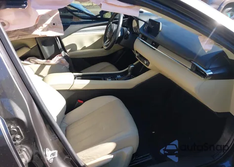 2018 Mazda Mazda6 Touring z USA, uszkodzony, nr VIN JM1GL1VM3J1328502